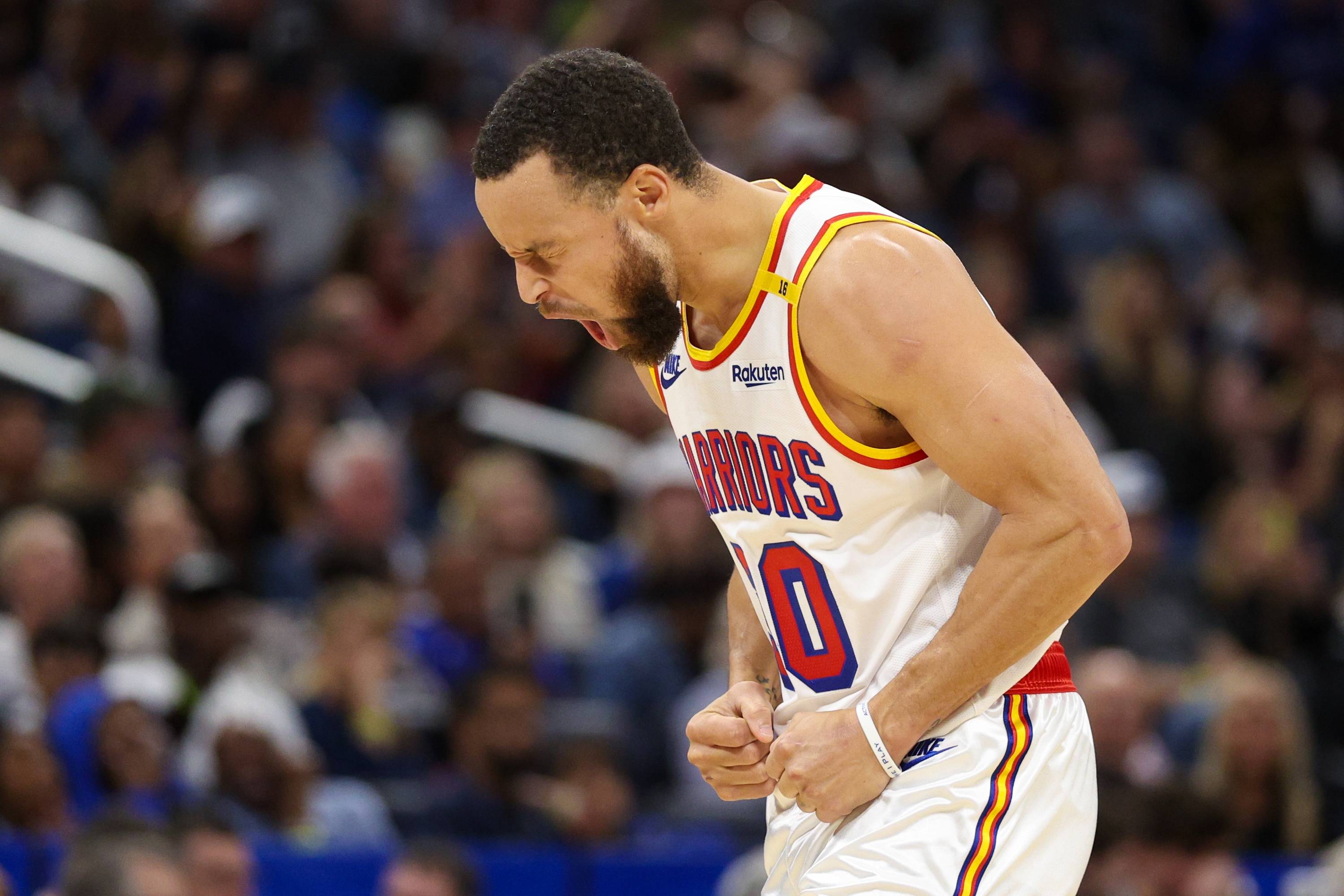 包含库里迎来十五赛季高光表现，SKT球迷沸腾！的词条-半岛体育移动版